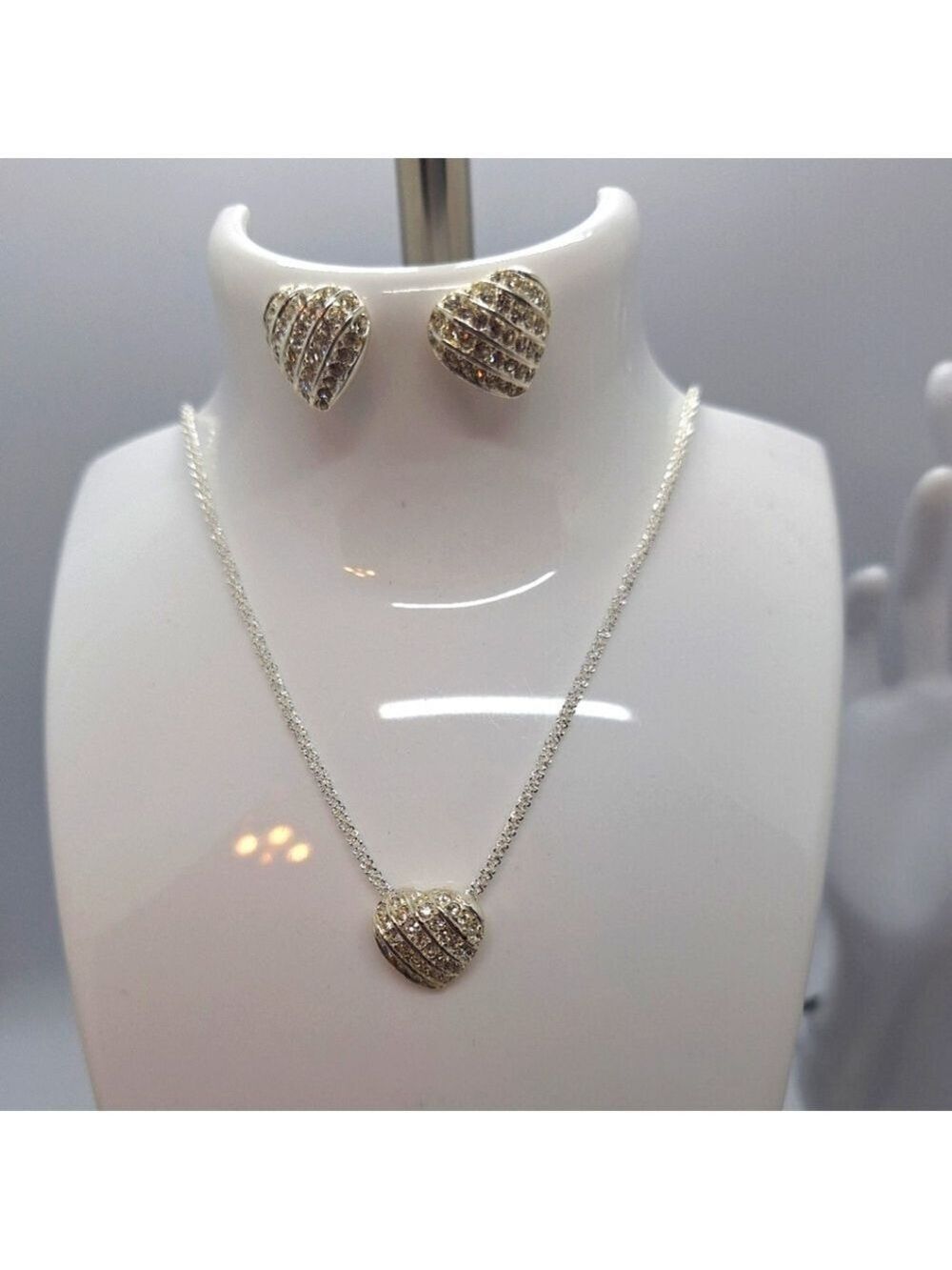Roman Rhinestone heart necklace and earring set excellent condition Silvertone